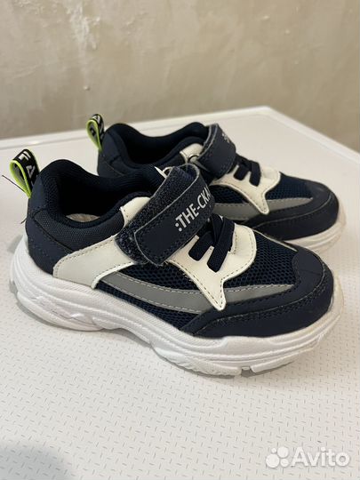 Кроссовки детские