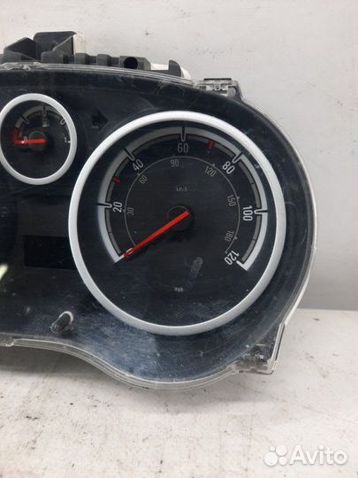 Щиток приборов (приборная панель) Opel Corsa