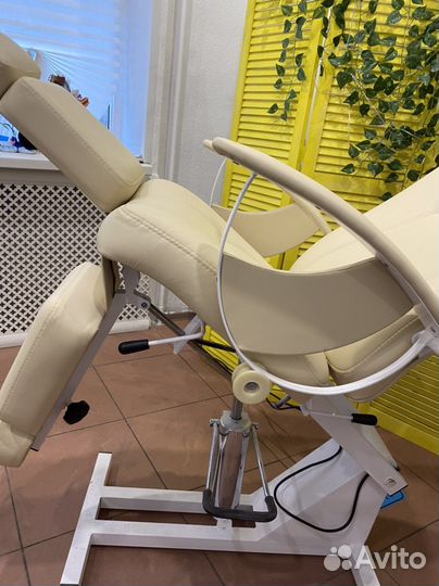 Педикюрное кресло