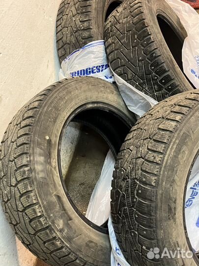 Pirelli Ice Zero 215/65 R17