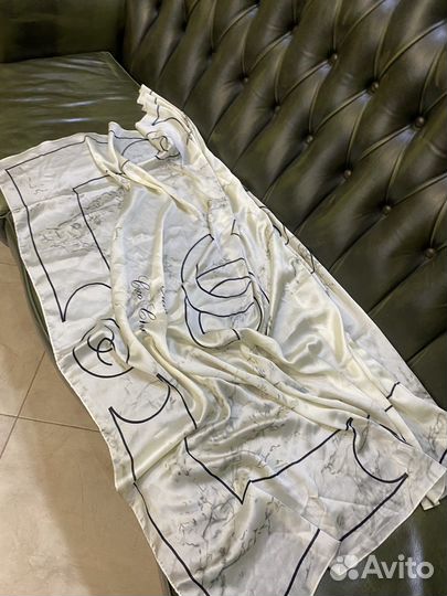 Шелковый платок chanel