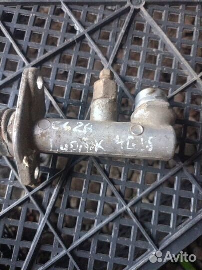 Главный цилиндр сцепления Mitsubishi Lancer C62A