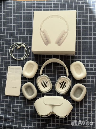 Apple airpods max silver