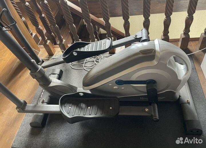 Эллиптический тренажер HouseFit