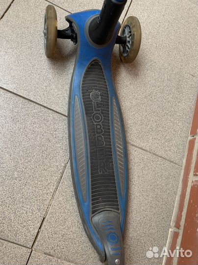 Самокат трехколесный globber