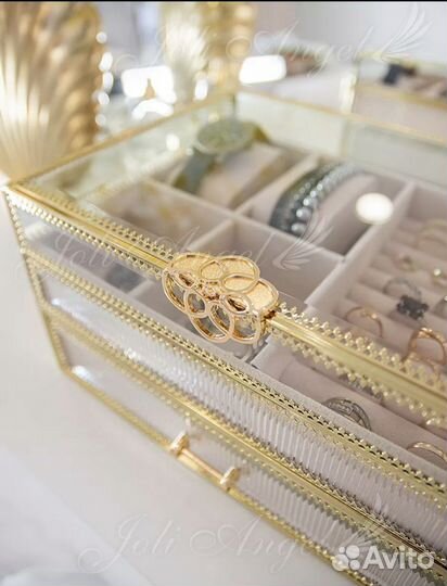 Шкатулка для ювелирных украшений