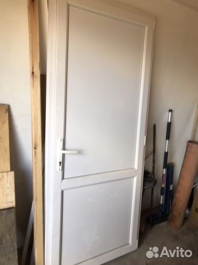 Дверь пластиковая бу