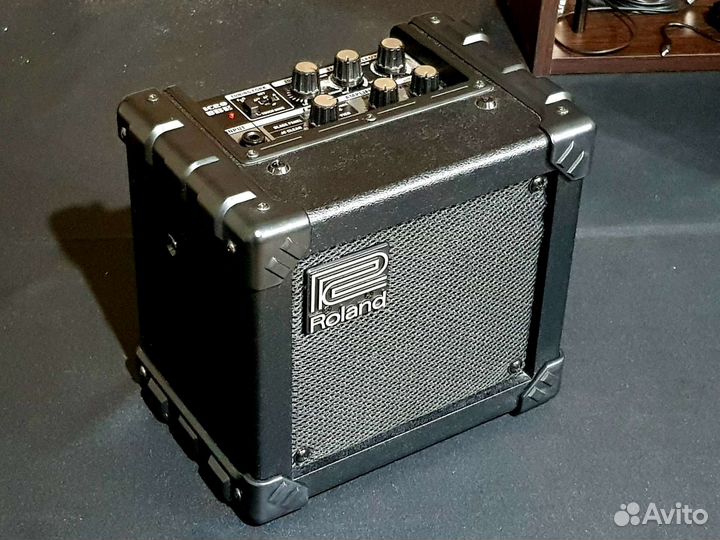 Гитарный комбик Roland