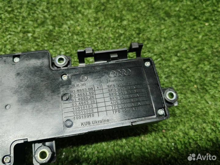 Кнопка регулировки сиденья Audi A4 (B8) 2007-2015