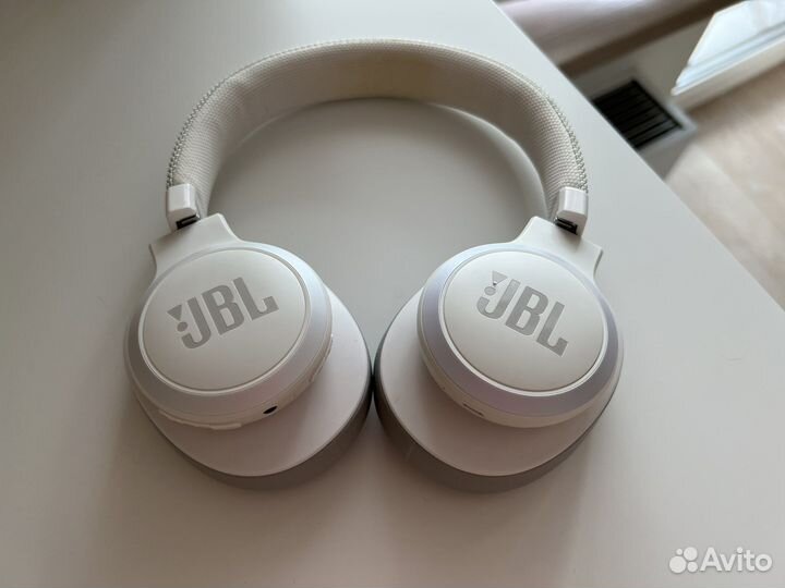 Наушники накладные Bluetooth JBL Live 500BT