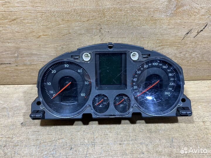 Панель приборов Volkswagen Passat B6 дизель 112018