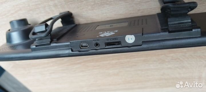 Автомобильный видеорегистратор