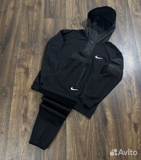Спортивный костюм Nike