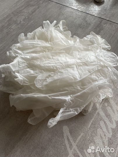 Перчатки одноразовые