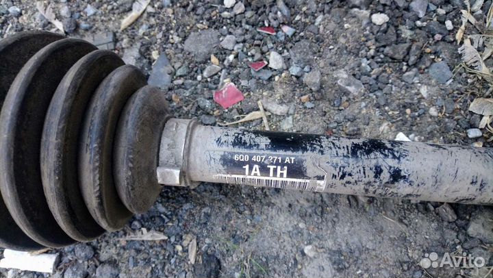 Привод левый Skoda Fabia 2