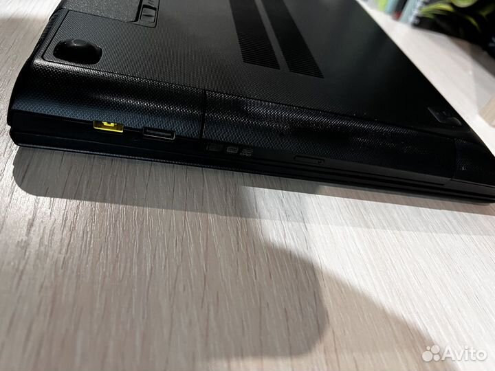 Ноутбук lenovo