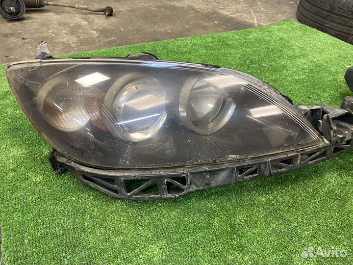 Фара левая правая Mazda 3 bk хэтчбек