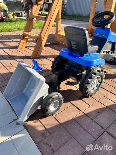 Трактор детский