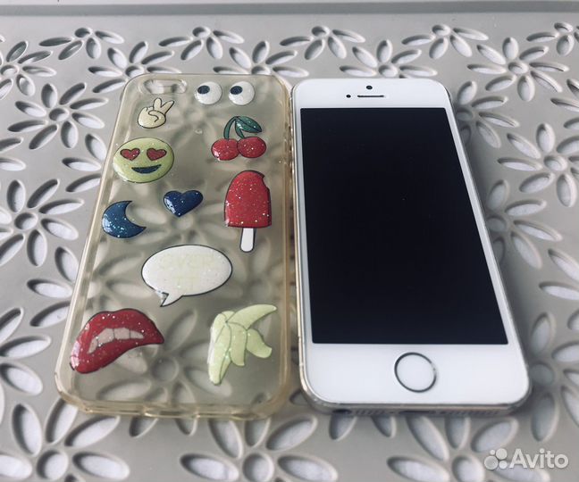 Телефон iPhone 5s