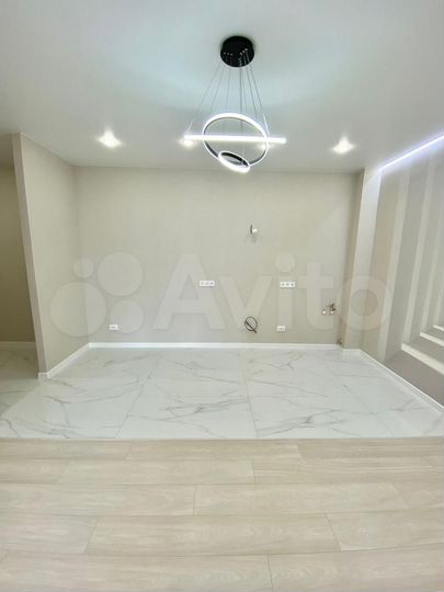 3-к. квартира, 59,5 м², 1/4 эт.