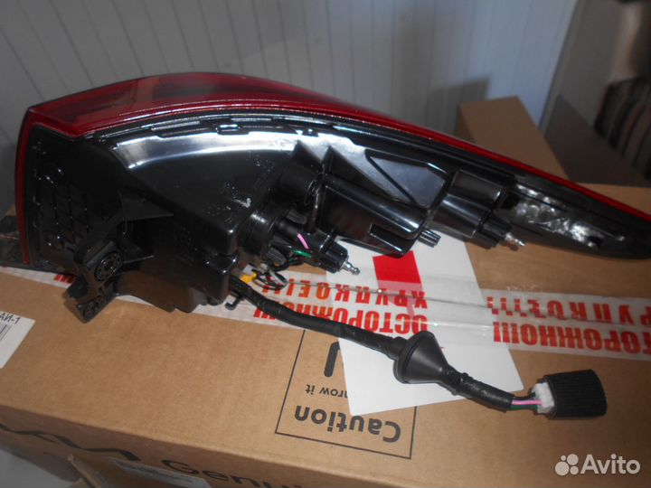 Фонарь задний левый KIA