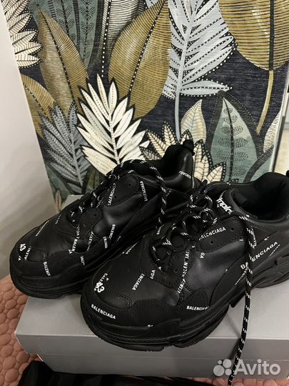 Balenciaga triple s black