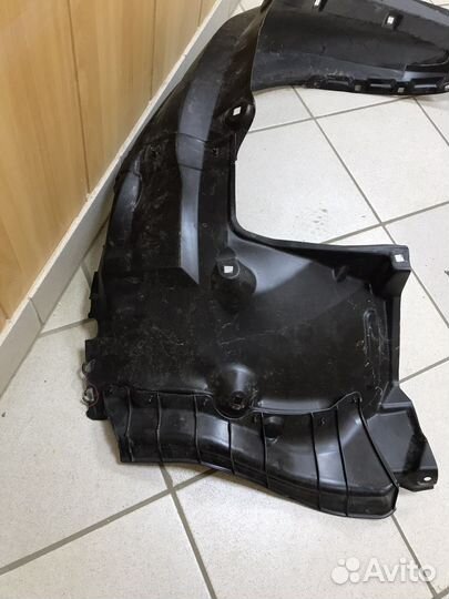 Подкрылок передний правый toyota tundra 2007-2013