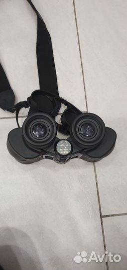 Бинокль Nikon Aculon