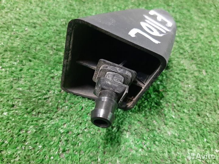 Форсунка омывателя фары левой Nissan X-Trail T30