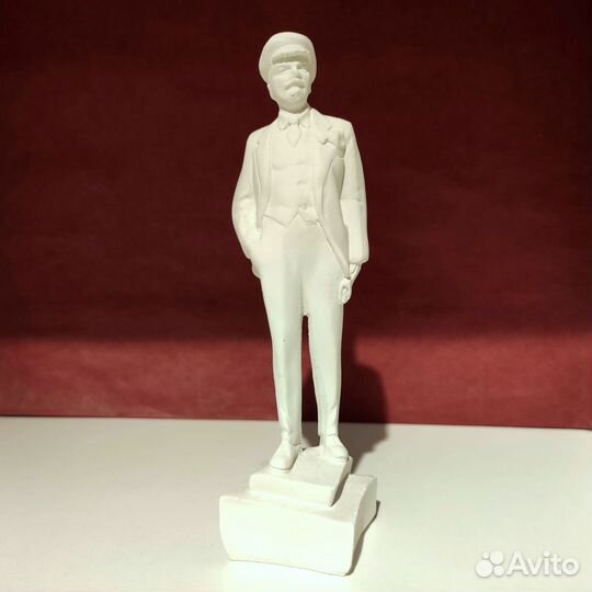 Гипсовая статуэтка Ленина в полный рост