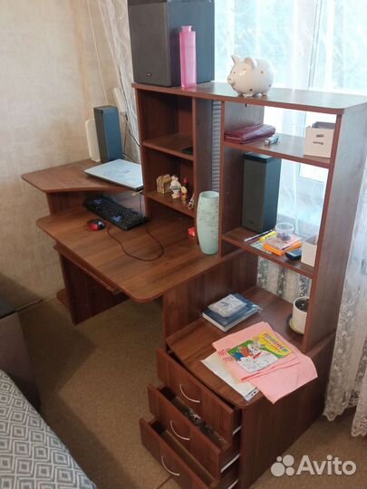 Компьютерный стол