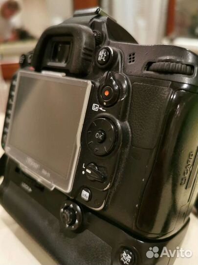 Зеркальный фотоаппарат nikon d7000 (пробег 28т)