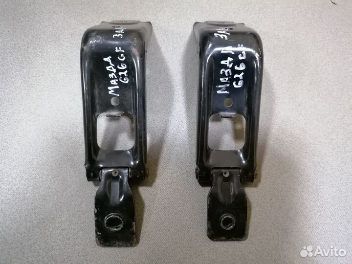 Петля заднего сидения Mazda 626 (GF) 1997-2002