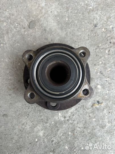 Ступица передняя Volvo XC90 2005г