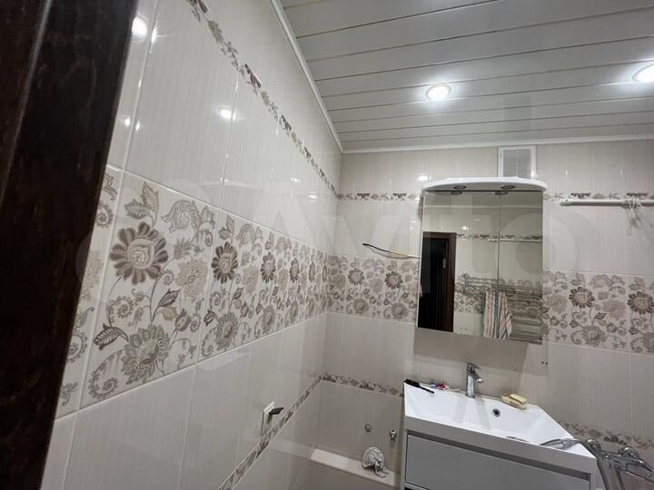 3-к. квартира, 100 м², 10/10 эт.