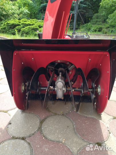 Снегоуборщик Honda HS622 гусеничный