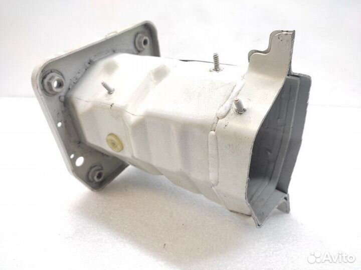 Кронштейн усилителя бампера передний левый Volvo