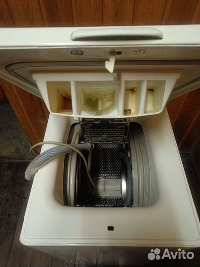 Стиральная машина с вертикальной загрузкой