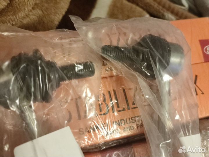 Стойки стабилизатора vag 5Q0411315A