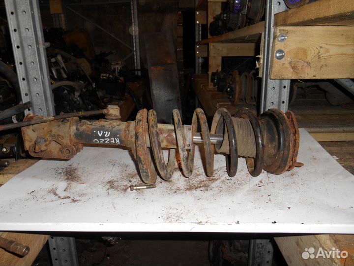 Стойка левая Шевроле Реззо Chevrolet Rezzo