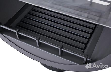 Островной камин с частичным остеклением