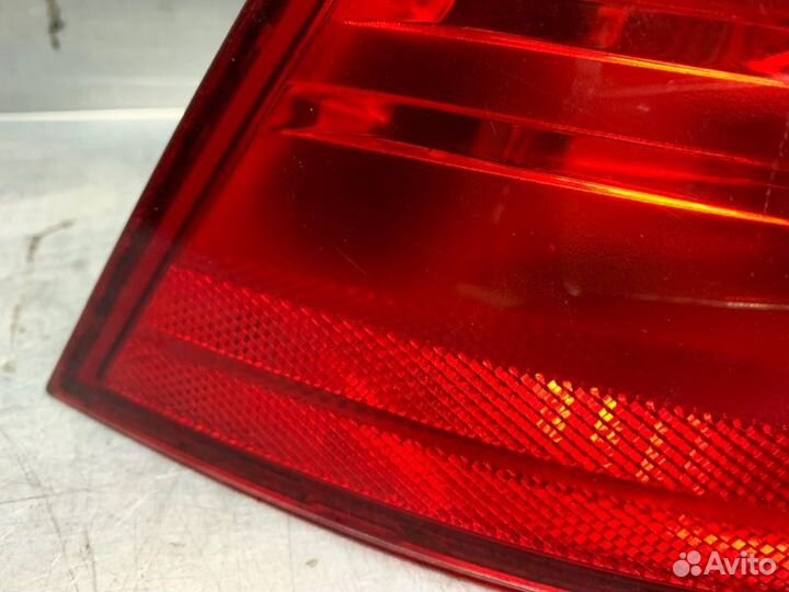 Фонарь задний наружный левый Volkswagen Golf V 200