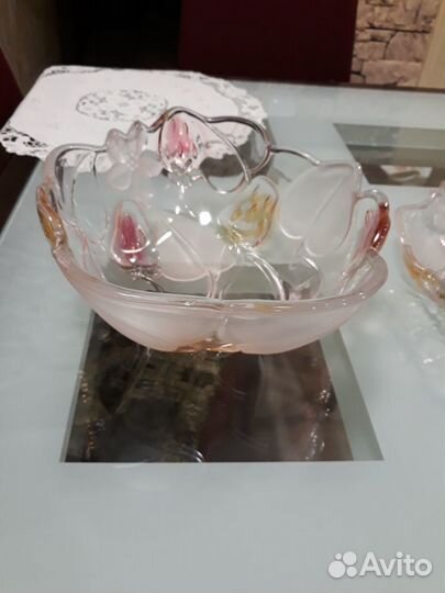 Набор салатников из цветного стекла