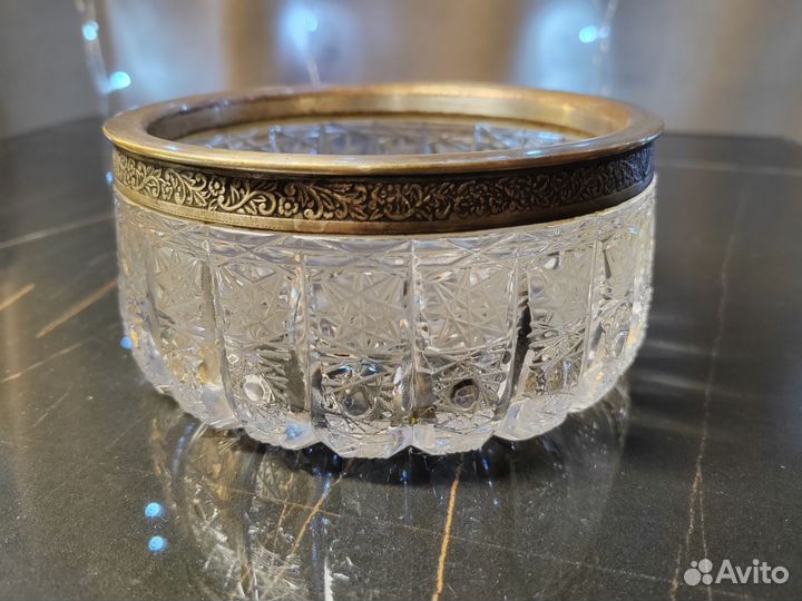 Хрустальная конфетница