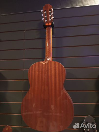 Гитара Kremona Болгария массив