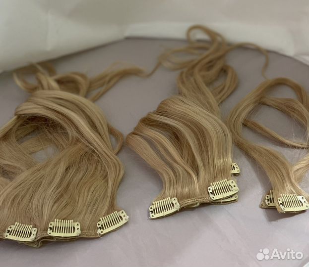 Пряди на заколках