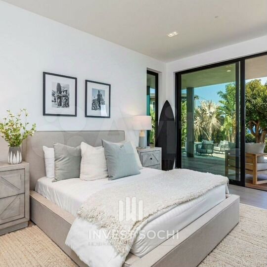 Дом 800 м² на участке 25 сот.