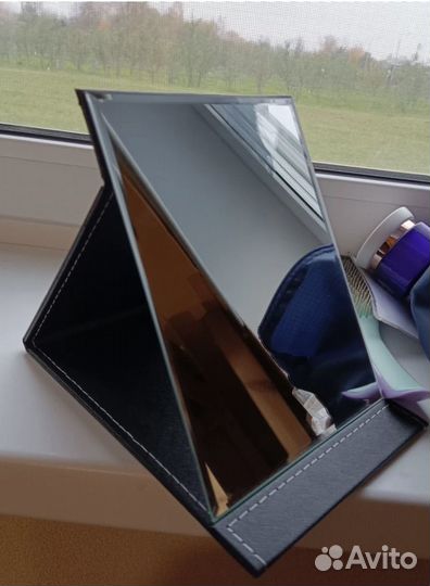 Зеркало настольное