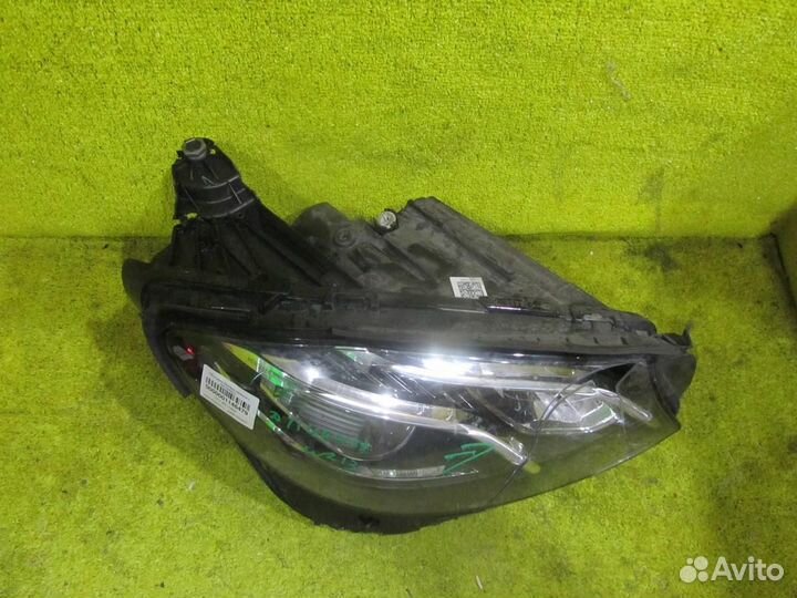 Фара правая Mercedes-Benz E-Class