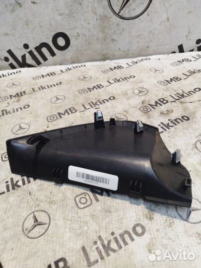 Накладка торпедо левая Mercedes Gl X164